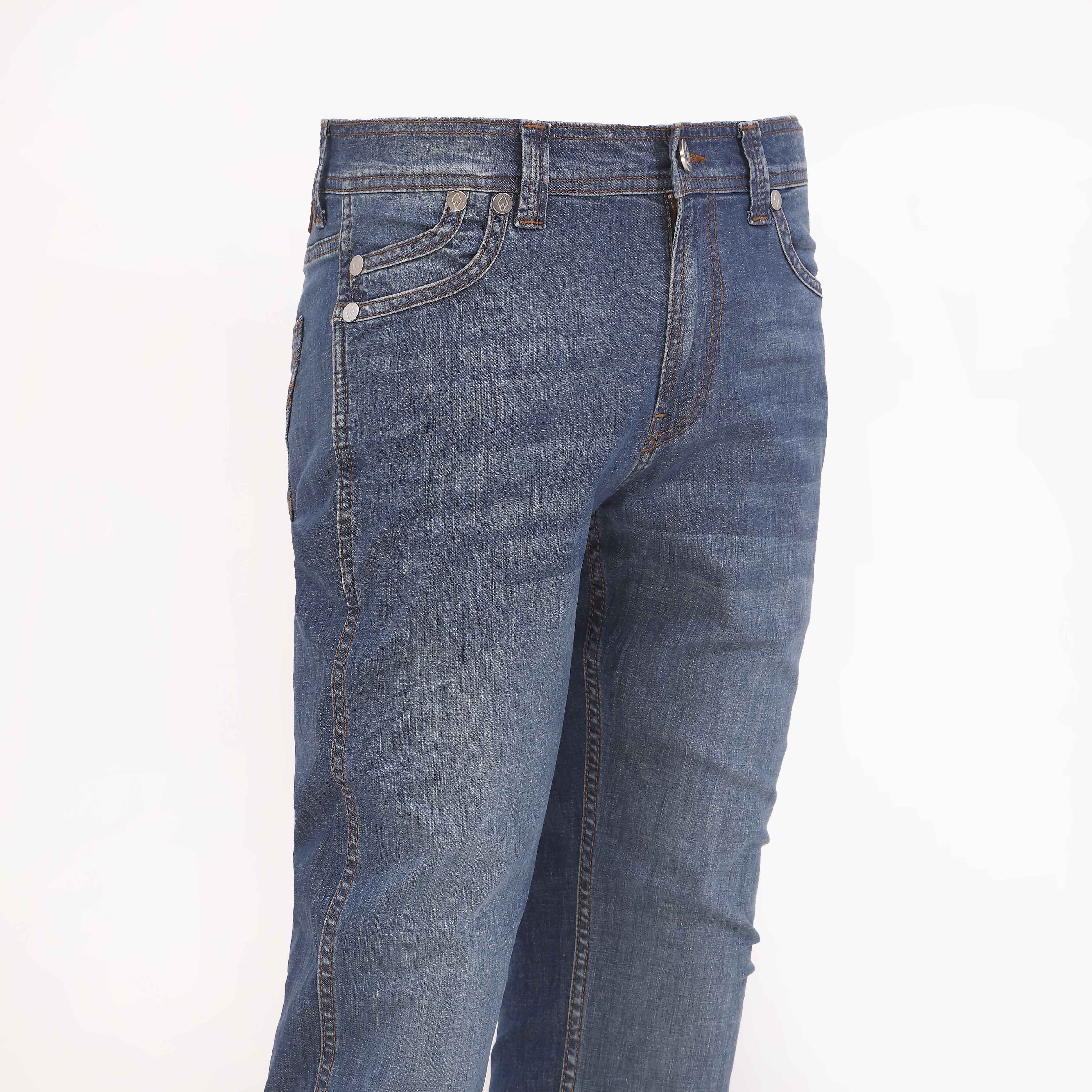 Slim Fit